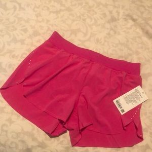 NWT Lululemon Find Tour Pace HR Short 3” Sonic Pink Sz 10